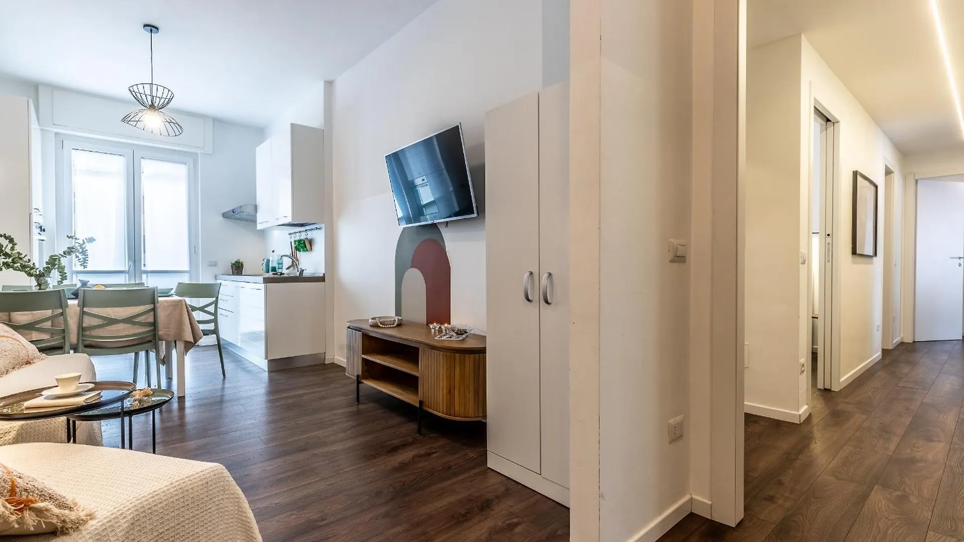 Stayeasy Cavalcanti - 3 Bedrooms, 2 Baths - Central Station 밀라노 이탈리아