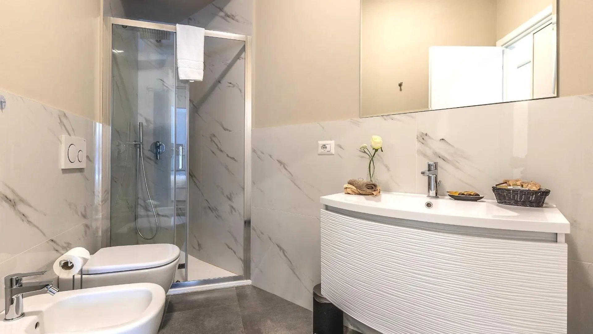 아파트 Stayeasy Cavalcanti - 3 Bedrooms, 2 Baths - Central Station 밀라노 이탈리아