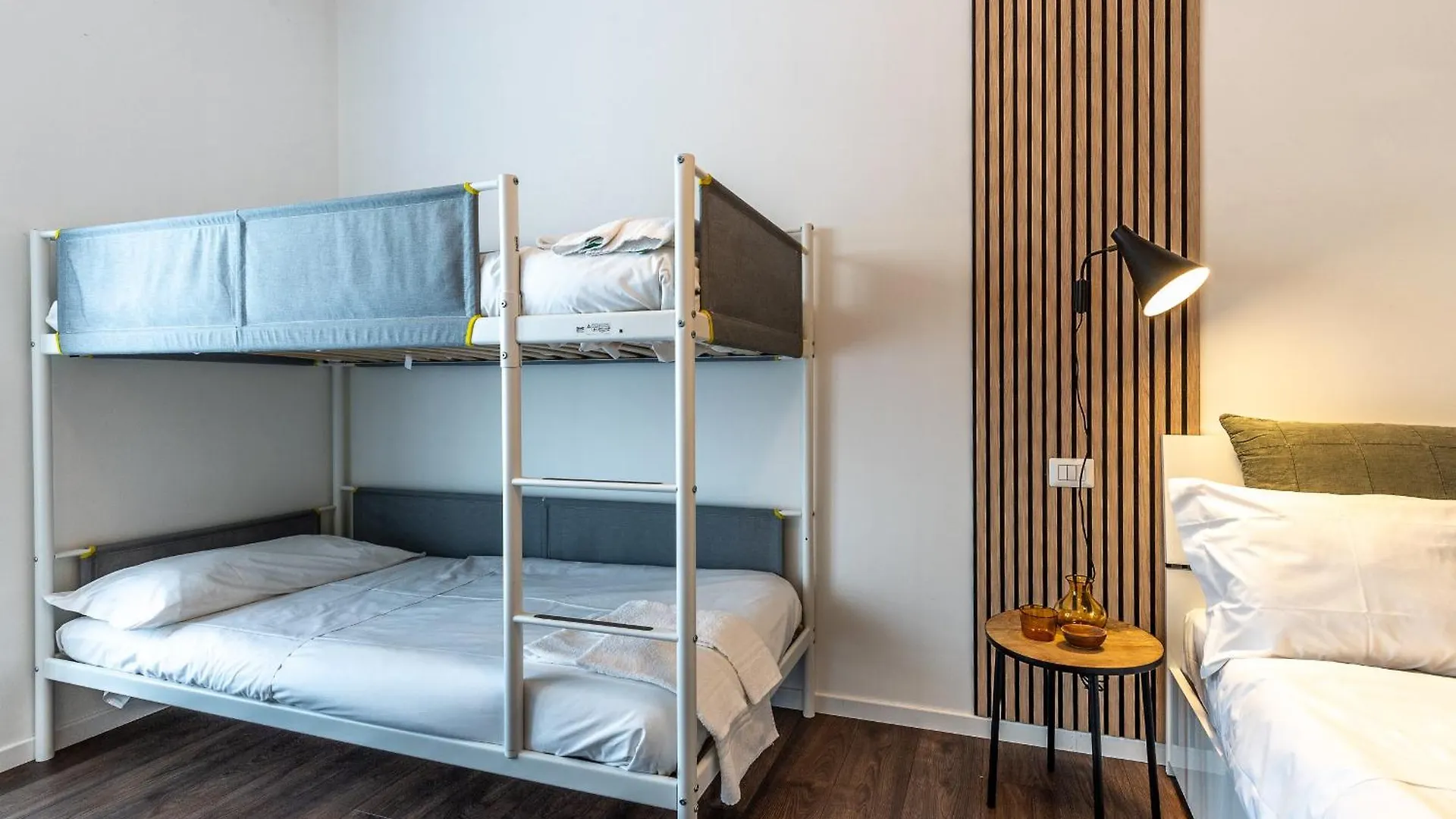 Stayeasy Cavalcanti - 3 Bedrooms, 2 Baths - Central Station 밀라노 0*,