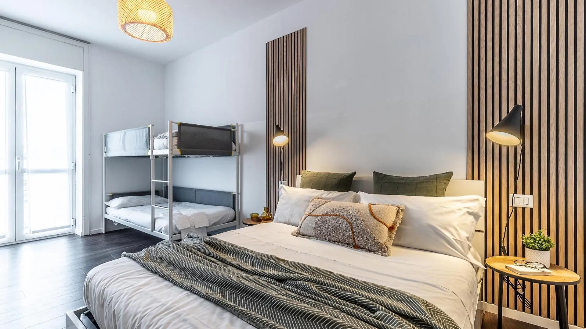 Stayeasy Cavalcanti - 3 Bedrooms, 2 Baths - Central Station 밀라노